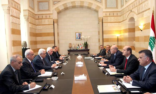 الرئيس يجري محادثات مع رئيس الوزراء اللبناني