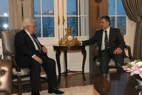 الرئيس يجتمع مع نظيره التركي