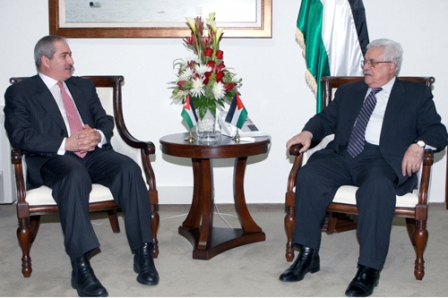 العاهل الأردني يؤكد للرئيس استمرار جهوده لإحياء عملية السلام