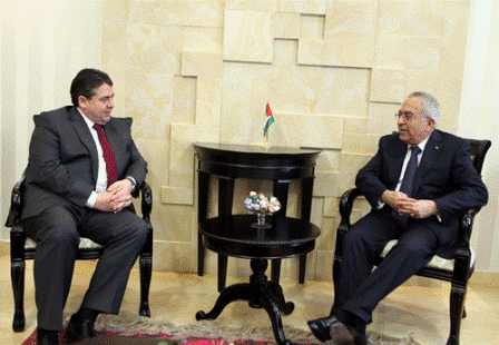 فياض يُشدد على مسؤولية المجتمع الدولي بمساءلة إسرائيل ووقف انتهاكاتها