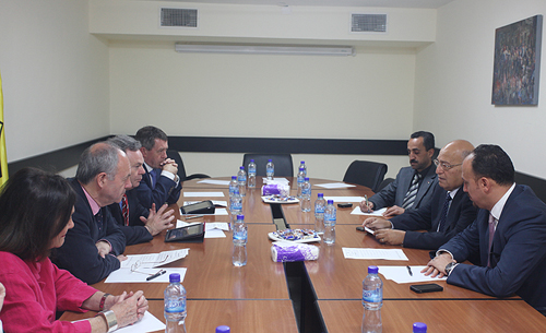 شعث يطالب بموقف أوروبي حاسم لضمان إنهاء معاناة الأسرى