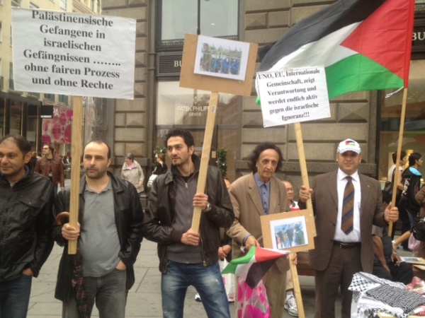 وقفة أمام سفارة إسرائيل في السويد واعتصام في فيينا تضامنا مع الأسرى