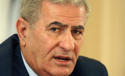 زكي يلقي كلمة حركة