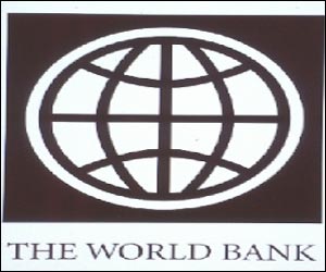 البنك الدولي يُحذِّر من أزمة مالية فلسطينية متفاقمة