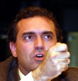 رئيس بلدية نابولي الايطالية: لا يمكن تحمل ما يحدث في قطاع غزة