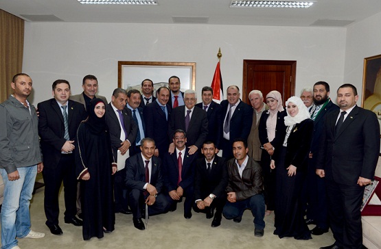 الرئيس يستقبل وفدا من ابناء الجالية الفلسطينية في الامارات