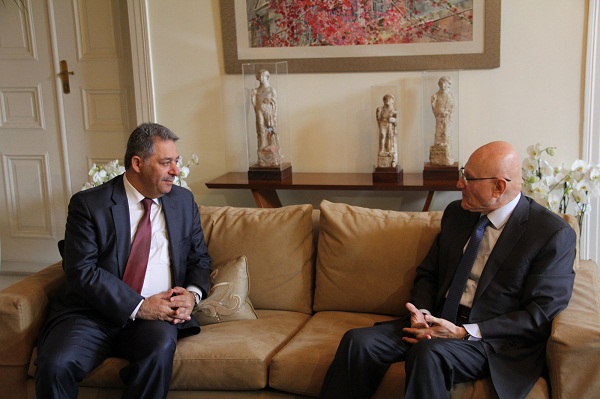 السفير دبور يزور رئيس الوزراء اللبناني المكلف تمام سلام