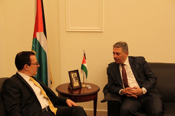 السفير دبور يبحث مع رينيكي الوضع الفلسطيني في لبنان