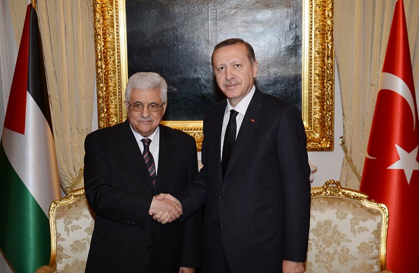 الرئيس يعقد جلسة مباحثات مع رئيس الوزراء التركي