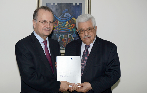 الرئيس يتسلم التقرير السنوي لصندوق الاستثمار