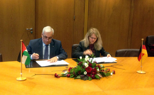 فلسطين وألمانيا توقعان اتفاقية لدعم بناء مؤسسات الدولة الفلسطينية