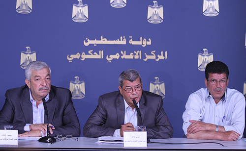 الأسرى يبدؤون غدا خطوات نضالية للاعتراف بهم كأسرى حرب