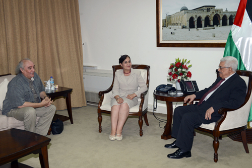 الرئيس يستقبل الكاتب الجزائري واسيني الأعرج وزوجته الشاعرة زينب