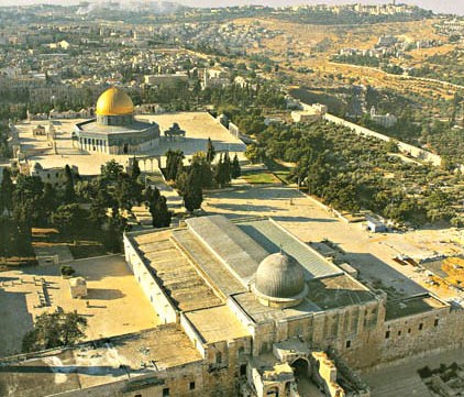 منع المصلين من دخول الأقصى والسماح باقتحام المستوطنين