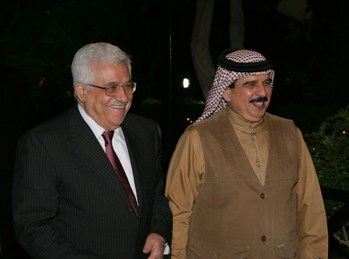 الرئيس يتلقى برقية تهنئة بحلول رمضان من ملك البحرين