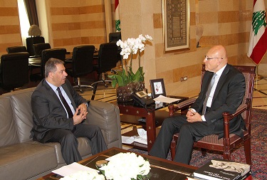 دبور يزور رئيس مجلس الوزراء اللبناني سلام