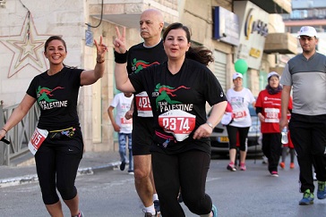 تتويج الجنوب افريقي مارتن ستينكامب بلقب سباق ماراثون فلسطين الدولي