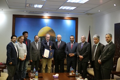 بالنيابة عن الرئيس: عبد الرحيم يقلد روائي إسباني وسام الثقافة والعلوم والفنون