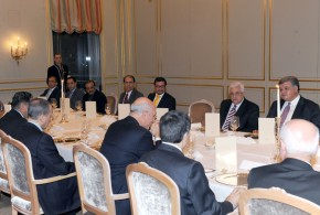 الرئيس يلتقي السفراء العرب المعتمدين لدى ألمانيا