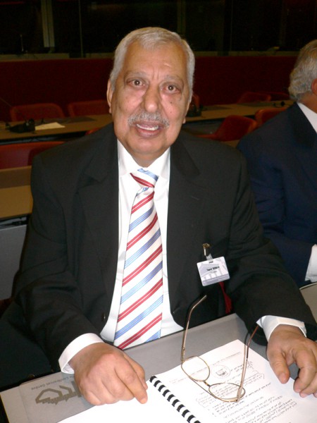 الرئيس ينعى القائد الوطني الكبير تيسير قبعة