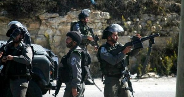 الاحتلال يعتقل 6 مواطنين من مخيم شعفاط بينهم فتاة