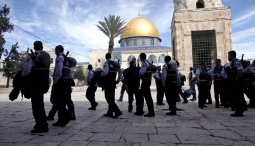 مستوطنون يستـأنفون اقتحام الأقصى والاحتلال يعتقل مجددا رئيس لجنة الإعمار و5 آخرين