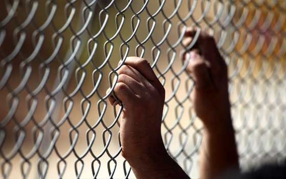 الأسير علاء سليمان يروي تفاصيل اعتداء جنود الاحتلال عليه خلال اعتقاله