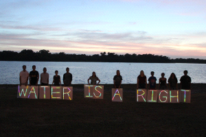 8 مدن حول العالم تشارك بعرض مضيء حول موضوع المياه بالضفة وغزة