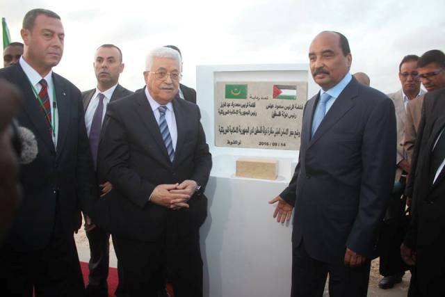 الرئيسان عباس وولد عبد العزيز يضعان حجر الأساس لسفارة فلسطين بنواكشوط