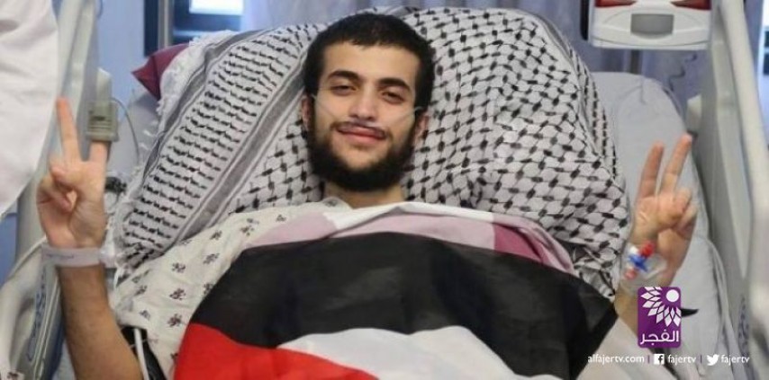 الرئيس يزور الأسير المحرر مالك القاضي للاطمئنان على صحته