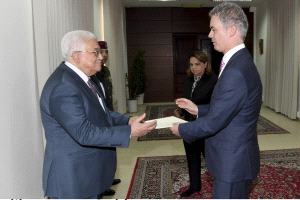 الرئيس يتقبل أوراق اعتماد رئيس مكتب تمثيل جمهورية ايرلندا