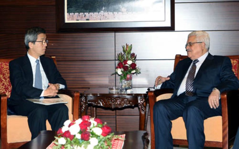 الرئيس يستقبل المبعوث الياباني لعملية السلام