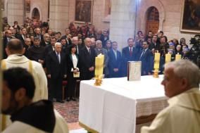 الرئيس يحضر قداس منتصف الليل احتفالا بعيد الميلاد المجيد