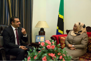 نائب الرئيس التنزاني تؤكد مواقف بلادها الداعمة للحقوق الفلسطينية