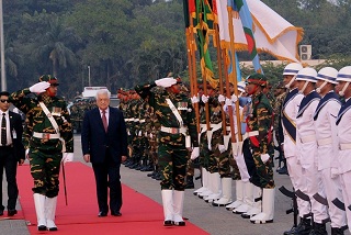 الرئيس يصل بنغلادش