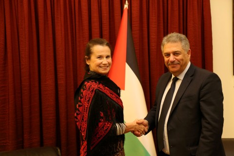 دبور يستقبل سفيرة تشيكيا في لبنان
