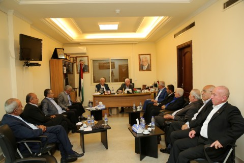الاحمد يعقد اجتماع مع فصائل منظمة التحرير الفلسطينية
