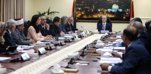 الحمد الله يطلع مجلس الوزراء على نتائج اجتماعه مع وزير المالية الإسرائيلي