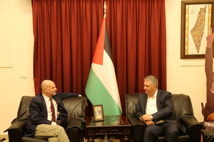 دبور يلتقي مدير عام الاونروا في لبنان كلاوديو كوردوني