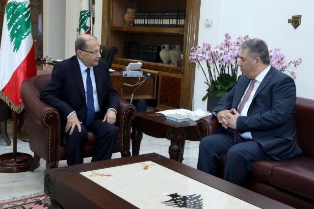 الرئيس اللبناني يستقبل السفير اشرف دبور