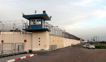 إدارة سجن نفحة تفرض عقوبات جديدة بحق الأسير وائل النتشة