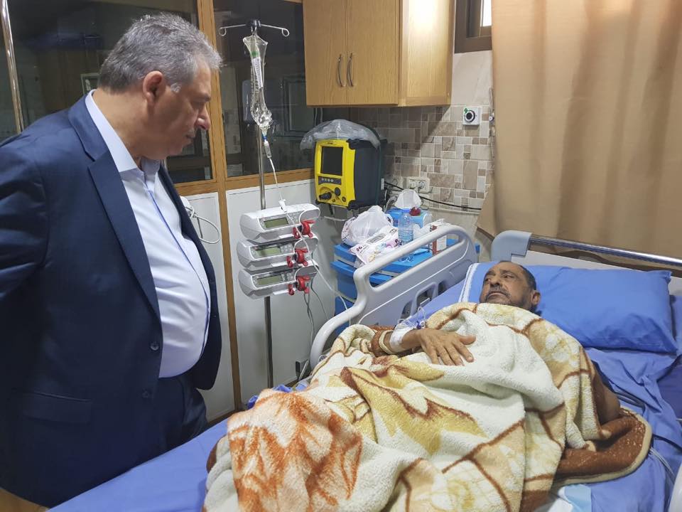 دبور يعود المرضى من ابناء شعبنا في مستشفى الهمشري