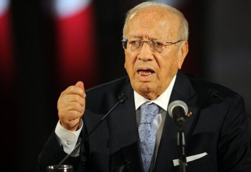الرئيس يهنئ نظيره التونسي بعيد الجمهورية
