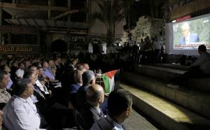 جماهير طولكرم تتابع خطاب الرئيس من ميدان عبد الناصر
