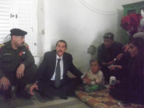 تسليم مكرمة رئاسية لحالتين في محافظة جنين