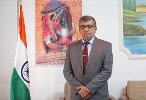 السفير الهندي لـ"وفا": العلاقات مع فلسطين تشهد تطورا وندعم حل الدولتين