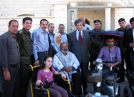 مكرمة رئاسية لذوي الاحتياجات الخاصة في محافظة طوباس