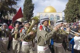 القدس والأقصى تحتفيان بالمولد النبوي بفعاليات ومسيرات كشفية حاشدة