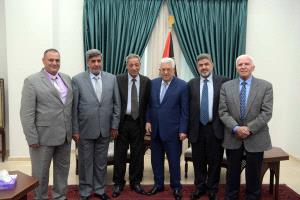 الرئيس يستقبل أعضاء من لجنة الإشراف على إعادة إعمار مخيم اليرموك ومقبرة الشهداء