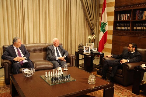 الاحمد يلتقي رئيس الوزراء اللبناني